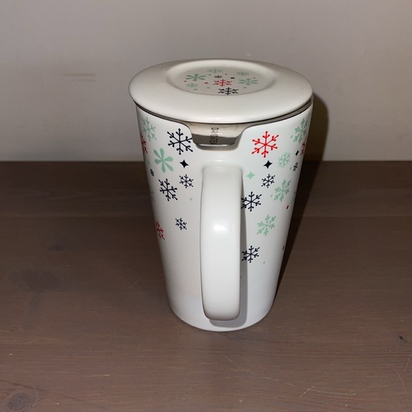 David’s Tea Snowflake Mug with Strainer and Lid - Picture 4 of 9